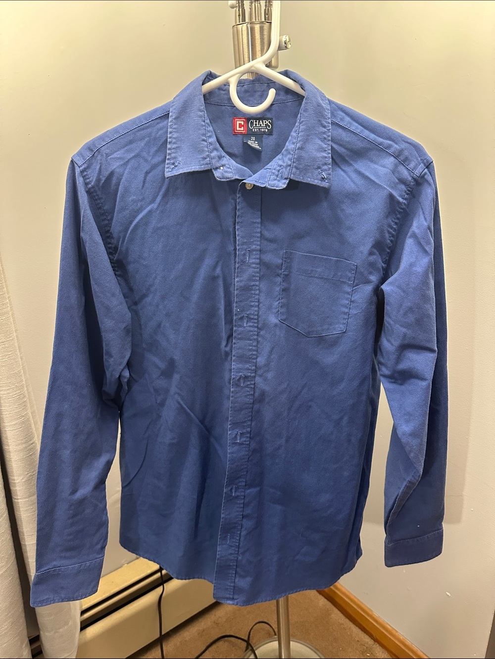Chaps Men's Long-Sleeve Solid Blue Button-Up Dress Shirt